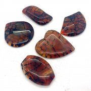 俄罗斯阿尔罗萨利润暴跌八成