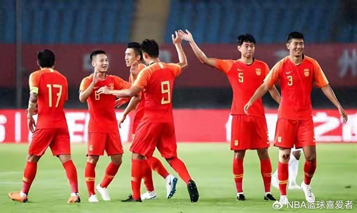 22岁毛伟杰左路惊艳救主，大连英博险胜上港