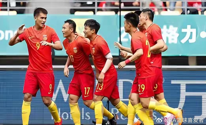 22岁毛伟杰左路惊艳救主，大连英博险胜上港