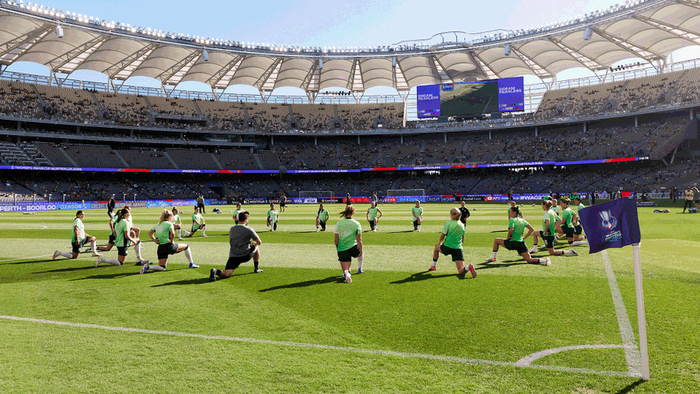 澳大利亚女足半决赛迎战中国女足，米利西奇执