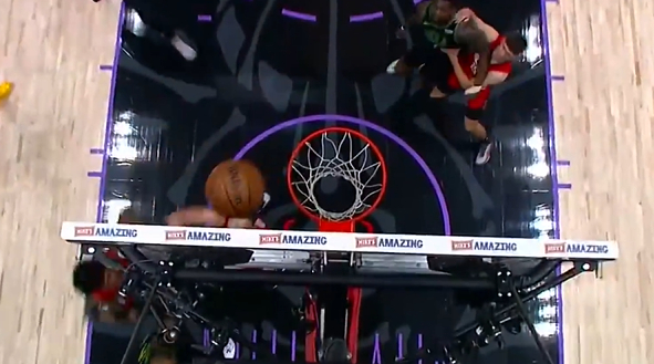 火箭新星申京首节防守成鹈鹕重点突破对象