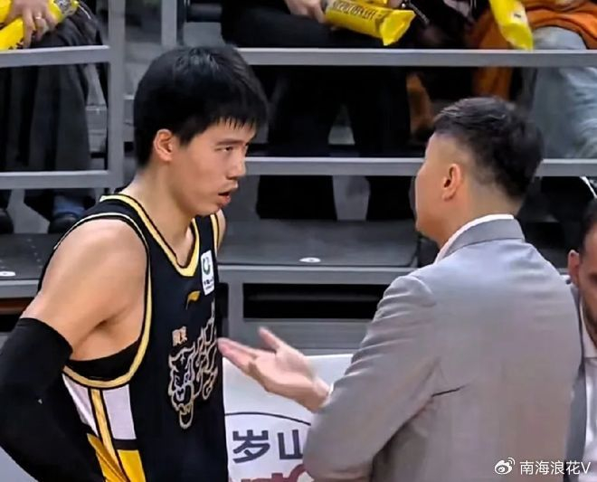 广东队中锋焦泊乔结束请假回归训练备战季后赛