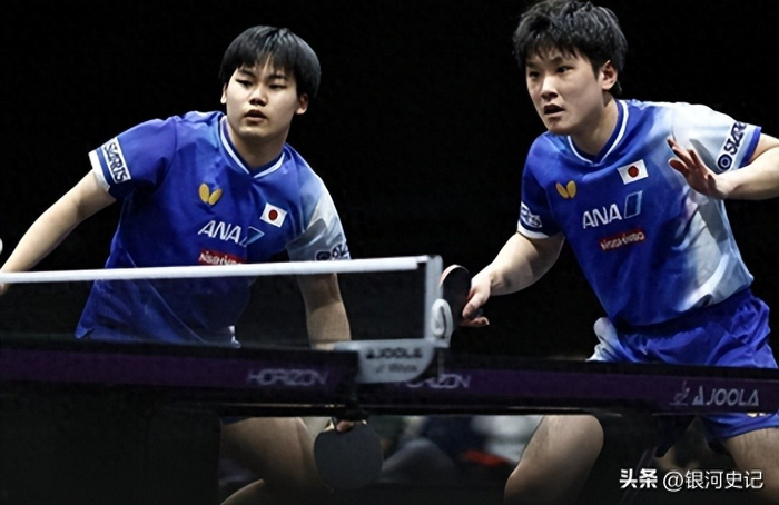 日本乒坛新老对决：张本智和与松岛辉空的“威