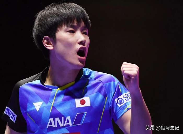 日本乒坛新老对决：张本智和与松岛辉空的“威