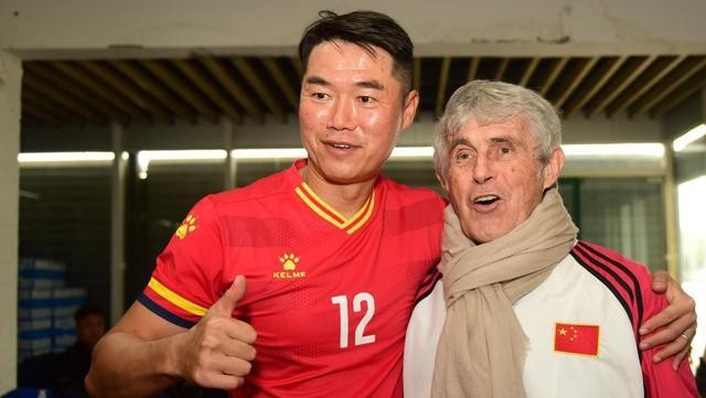 米卢辟谣事件：网络谣言与足球记忆的碰撞